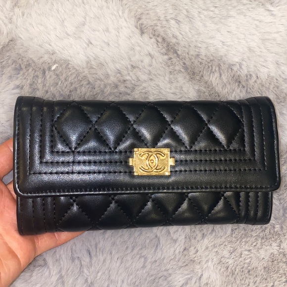 CHANEL Handbags - CHANEL WALLET